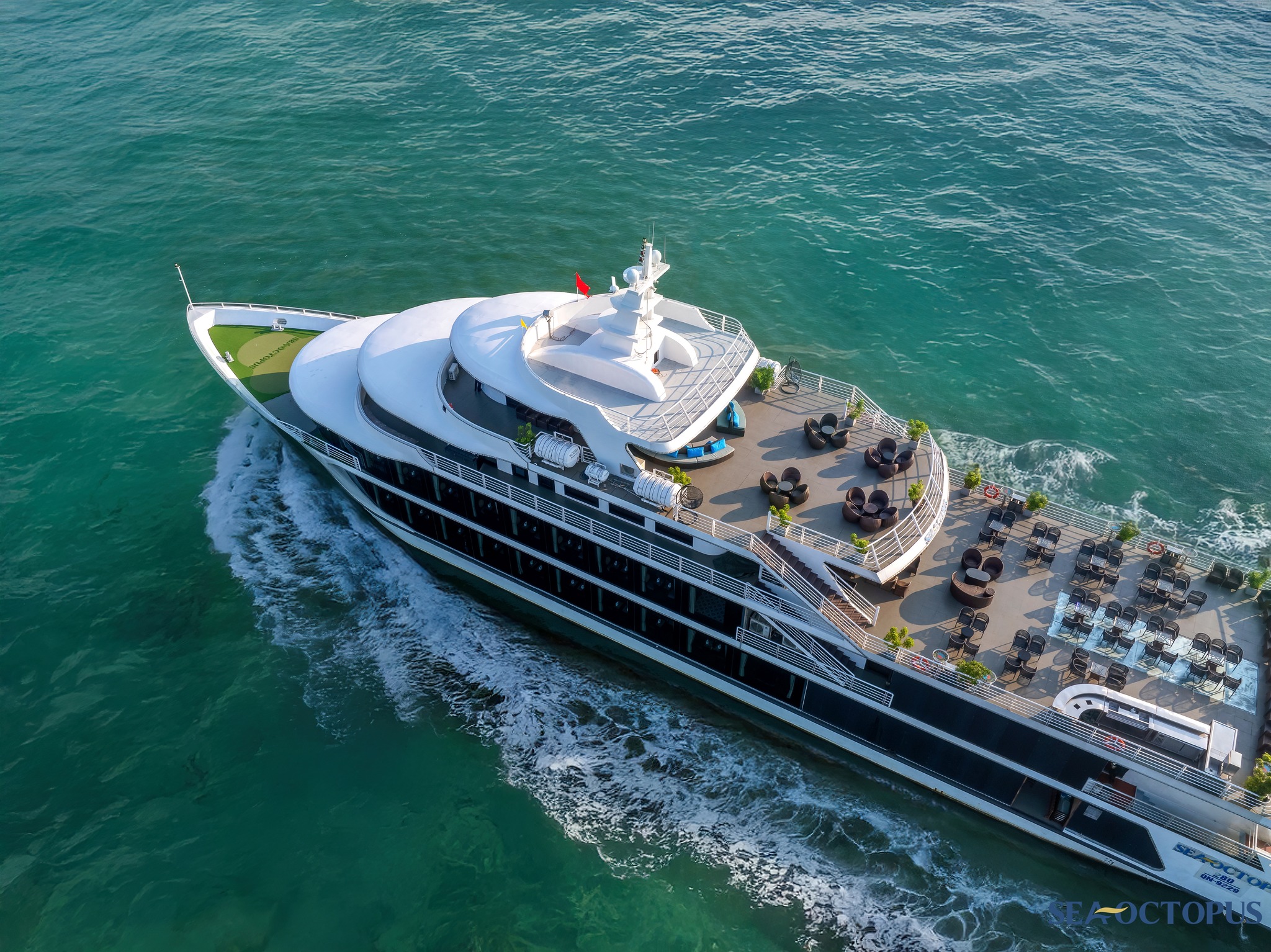 Du thuyền Sea Octopus - Hải trình tham quan 1 ngày